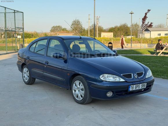 DAĞDEVİREN OTO'DAN 2002 MODEL RENAULT MEGANE 1.6 16V KLİMALI