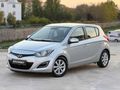 YENİ KASA OTOMATİK 100 KM İ20 SENSE FUL PAKET