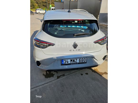 Sahibinden 2025 Çıkışlı Clio4 Evo- 5Yıl Garantili-4k araç kamera