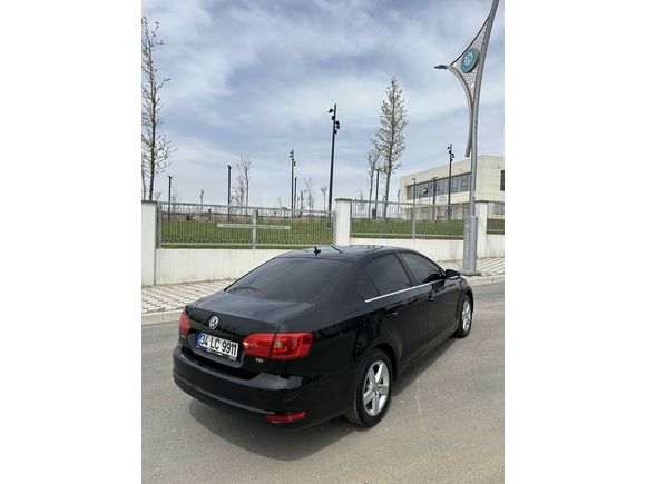 SAHİBİNDEN CAM GİBİ JETTA