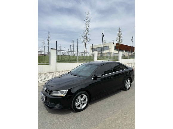 SAHİBİNDEN CAM GİBİ JETTA