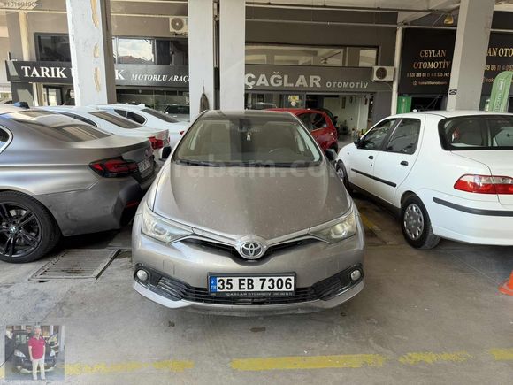 AURİS 1.6 BENZİNLİ OTOMATİK CAM TAVANLI