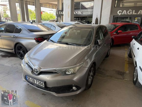 AURİS 1.6 BENZİNLİ OTOMATİK CAM TAVANLI