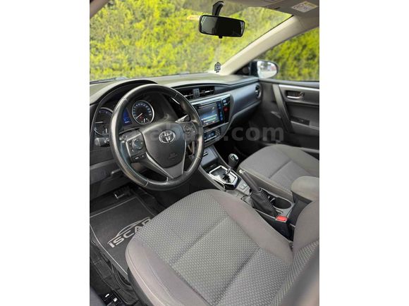 Galeriden Toyota Corolla 1.4 D-4D Touch 2018 Model Manisa