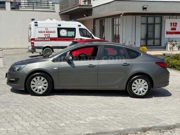 BOYASIZ DEĞİŞENSİZ HASAR KAYITSIZ 60 BİN KM