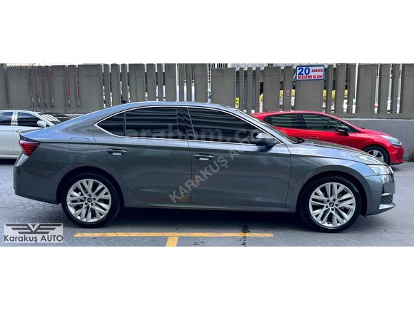 EKSTRA EKSTRALI-2025 ÇIKIŞLI SKODA OCTAVİA 1.5 PREMİUM-HATASIZ