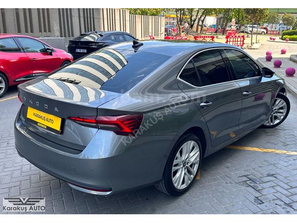 EKSTRA EKSTRALI-2025 ÇIKIŞLI SKODA OCTAVİA 1.5 PREMİUM-HATASIZ