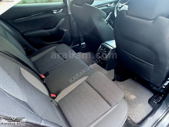 EKSTRA EKSTRALI-2025 ÇIKIŞLI SKODA OCTAVİA 1.5 PREMİUM-HATASIZ