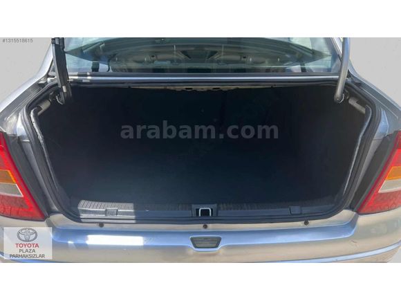 Astra Sedan 1.6 16V Classic (139.000 KM)