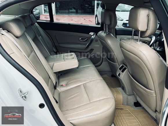 2011 TEK PARÇA BOYA SÜPER KASA RENAULT LATİTUDE 2.0