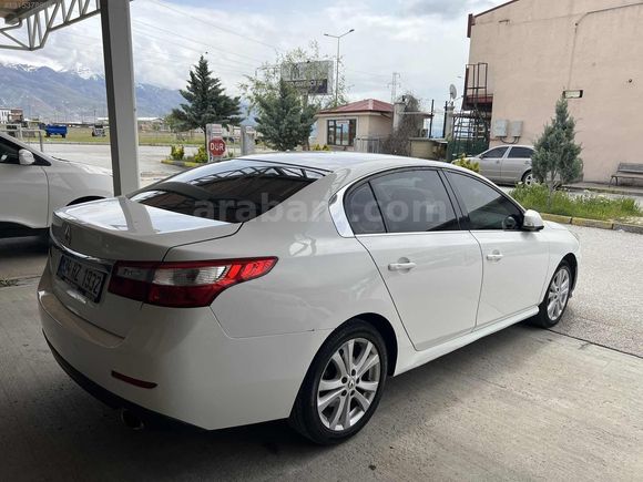 A REFERANS RENAULT LATİTUDE 2.0 PRİVİLEGE OTOMATİK DEĞİŞENSİZ