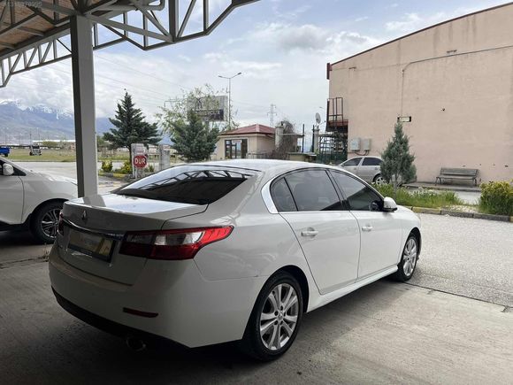 A REFERANS RENAULT LATİTUDE 2.0 PRİVİLEGE OTOMATİK DEĞİŞENSİZ