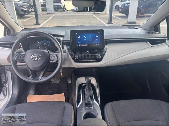 2025 COROLLA 1.5 VİSİON PLUS 125HP 30.000KM BOYASIZ OTOMATİK