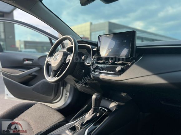EMİN MOTORS DAN 2024 MODEL TOYOTA COROLLA 1.5 VİSİON PLUS HATASZ