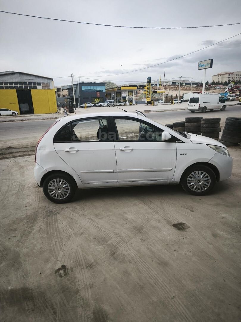 Sahibinden Tata Vista 1.3 TDI Quadrojet Aura 2011 Model Şanlıurfa 100.000 km Beyaz 4