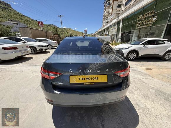 2020 MODEL CAM TAVANLI HATASIZ BOYASIZ HASAR KAYITSIZ 95 BİN KM