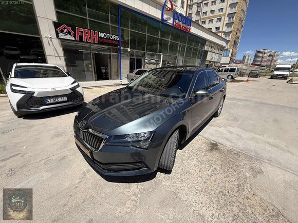 2020 MODEL CAM TAVANLI HATASIZ BOYASIZ HASAR KAYITSIZ 95 BİN KM