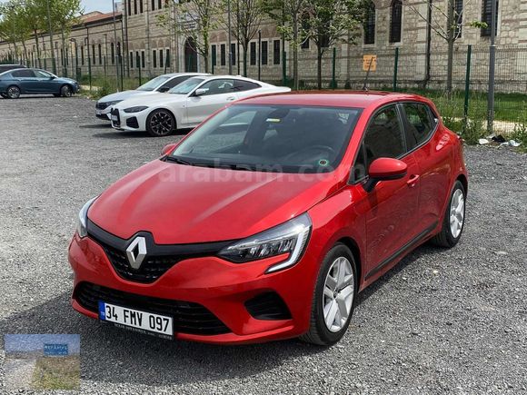 2022 MODEL RENAULT CLİO BENZİN TAM OTOMATİK VİTES 42 BİN KM