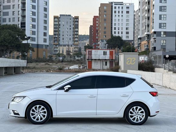 ""DEĞİŞENSİZ HASAR KAYITSIZ HATASIZ LEON OTOMATİK""