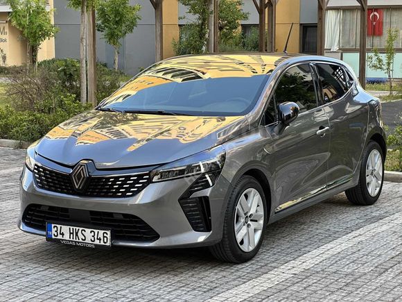2023 MODEL EVOLUTİON 49.000 KM CLİO