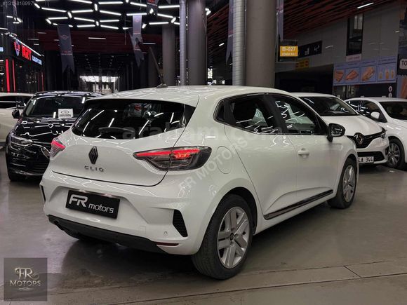 *67.000 KM*2024 CLİO 1.0 TCE EVOLUTİON *KEYLESS-G. GÖRÜŞ-K.AYNA*