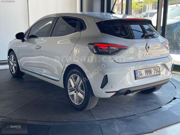 *DEĞİŞENSİZ*HIZLI KREDİ İLE 2024 RENAULT CLİO 1.0TCE EVOLUTİON*
