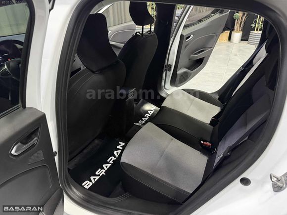 BAŞARAN'DAN HATASIZ 2023 CLİO 1.0 TCE EVO 300.000 PEŞİNATLA