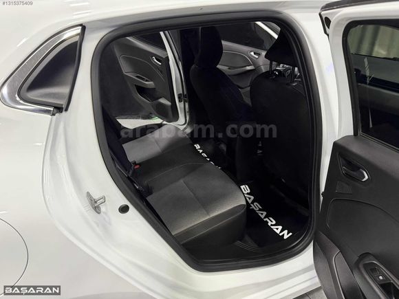 BAŞARAN'DAN HATASIZ 2023 CLİO 1.0 TCE EVO 300.000 PEŞİNATLA