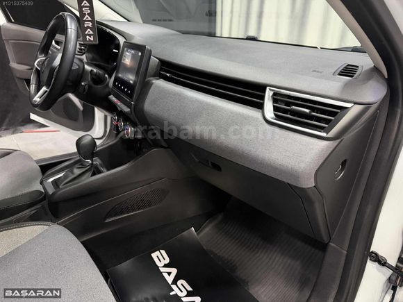 BAŞARAN'DAN HATASIZ 2023 CLİO 1.0 TCE EVO 300.000 PEŞİNATLA