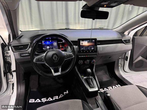 BAŞARAN'DAN HATASIZ 2023 CLİO 1.0 TCE EVO 300.000 PEŞİNATLA