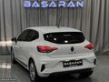 BAŞARAN'DAN HATASIZ 2023 CLİO 1.0 TCE EVO 300.000 PEŞİNATLA