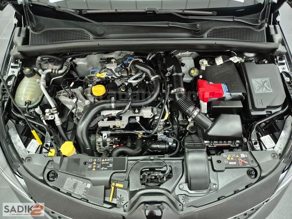 SADIK2'DEN 2024 RENAULT CLIO EVOLUTION 1.0 X-TRONIC 90 BG