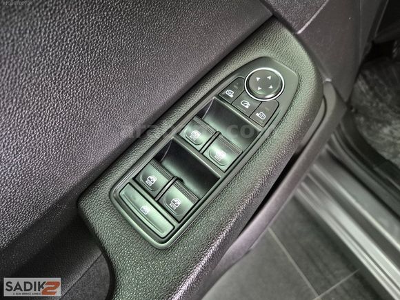 SADIK2'DEN 2024 RENAULT CLIO EVOLUTION 1.0 X-TRONIC 90 BG