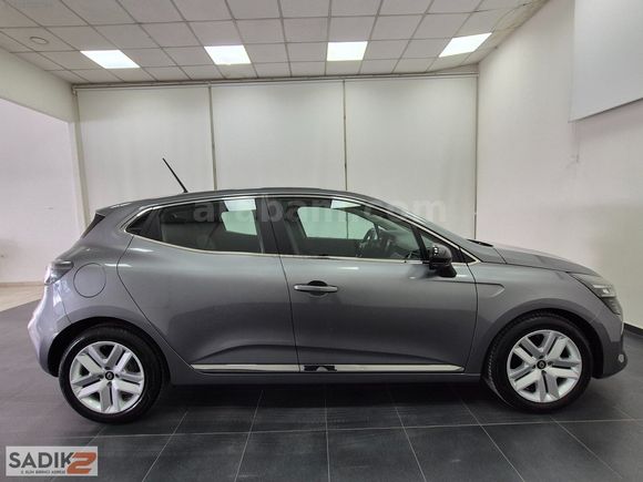 SADIK2'DEN 2024 RENAULT CLIO EVOLUTION 1.0 X-TRONIC 90 BG
