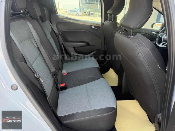 S_T_AUTO_2024 RENAULT CLİO 73.000 KM