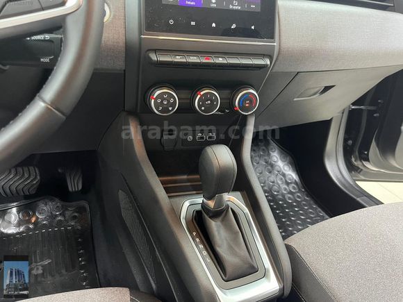 YÜCELER OTO'DAN 2024 MODEL RENAULT CLİO EVOLUTİON KDV%20 HATASIZ