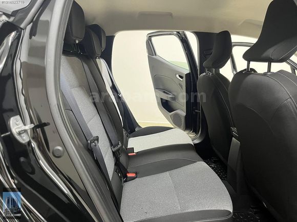 YÜCELER OTO'DAN 2024 MODEL RENAULT CLİO EVOLUTİON KDV%20 HATASIZ