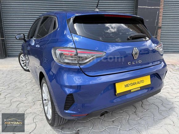 MEYDAN AUTO 2024 MODEL RENAULT CLIO 1.0 TCE EVOLUTİON BOYASIZ
