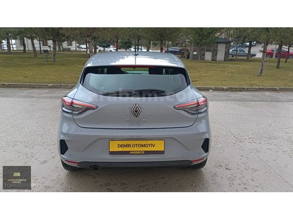 2025 Model Hatasız Boyasız Tramersiz Clio 1.0 TCE Evolution X-Tr