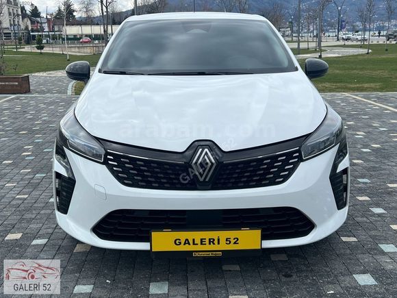 GALERİ 52 DEN 2024 HATASIZ BOYASIZ 45 BİNDE CLİO 1 TCE OTOMOTİK
