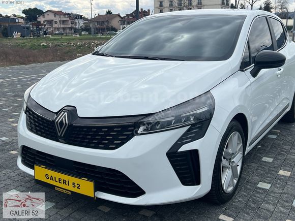 GALERİ 52 DEN 2024 HATASIZ BOYASIZ 45 BİNDE CLİO 1 TCE OTOMOTİK