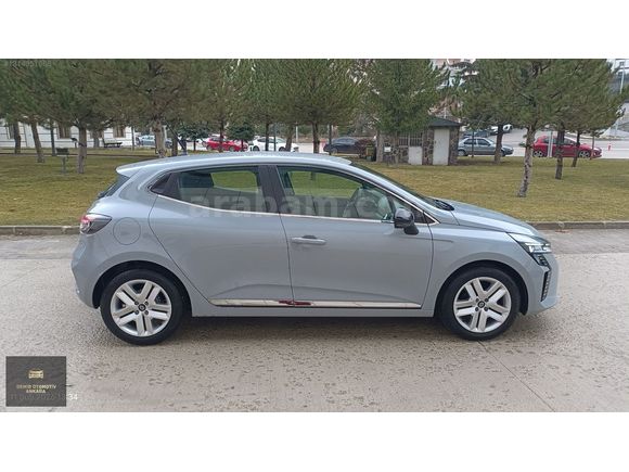 2025 Model Hatasız Boyasız Tramersiz Clio 1.0 TCE Evolution X-Tr
