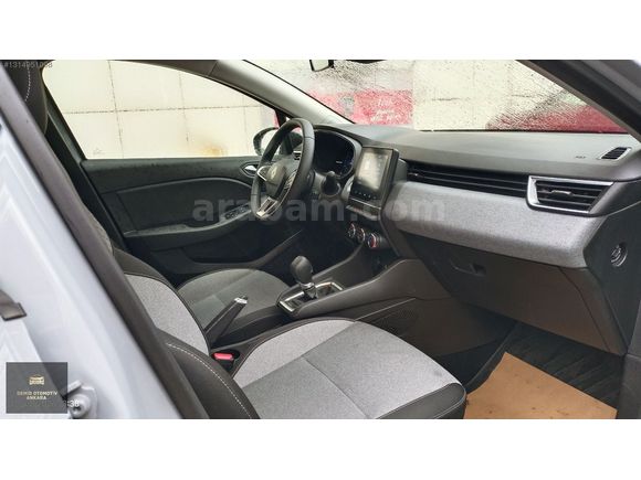 2025 Model Hatasız Boyasız Tramersiz Clio 1.0 TCE Evolution X-Tr