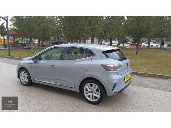 2025 Model Hatasız Boyasız Tramersiz Clio 1.0 TCE Evolution X-Tr