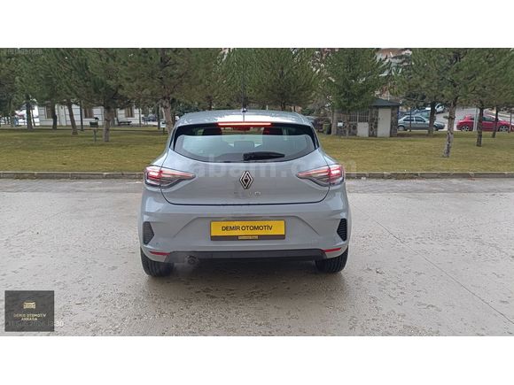 2025 Model Hatasız Boyasız Tramersiz Clio 1.0 TCE Evolution X-Tr
