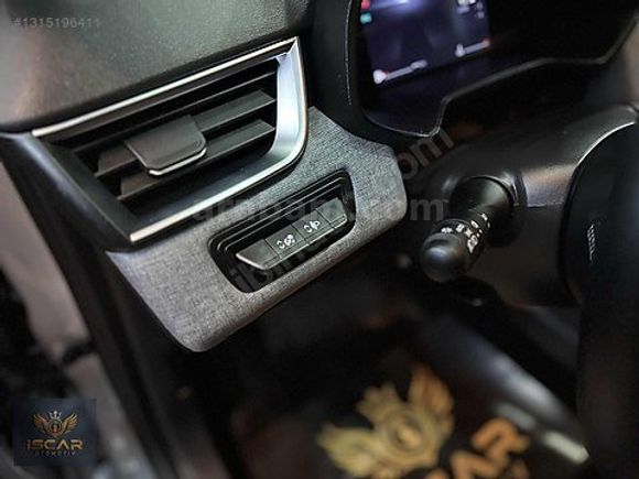 İSCARDAN 2024 RENAULT CLİO 1.0 TCE EVOLUTİON 390.000 PEŞİNATLA