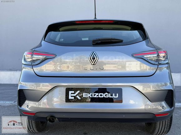 2025 CLİO EVOLUTİON GSR 2 HATASIZ BOYASIZ 12.000 KM K.K.TAKSİT