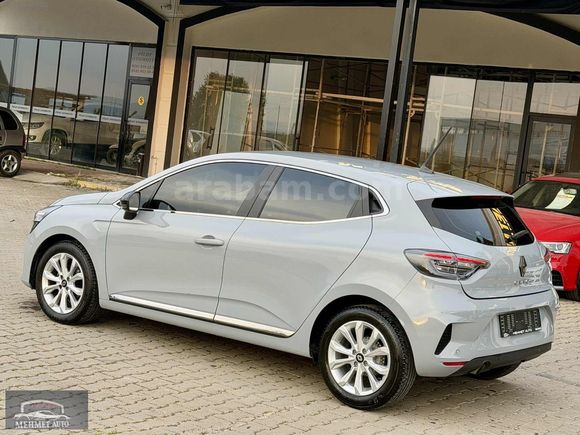 2025 CLİO OTOMATİK BOYASIZ 27 BİN KM