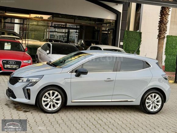 2025 CLİO OTOMATİK BOYASIZ 27 BİN KM
