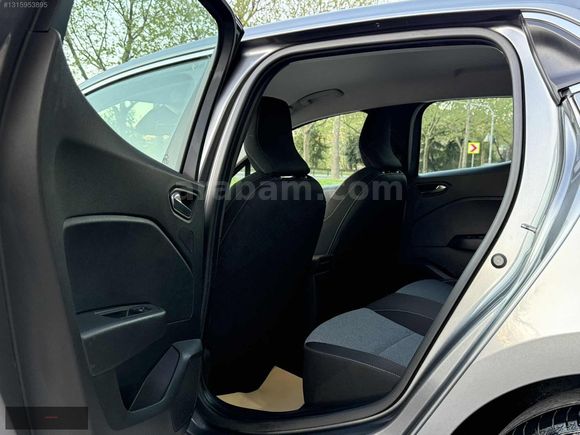 2025 RENAULT CLIO 1.0 TCE EVOLUTION 25.000 KM HATASIZ BOYASIZ